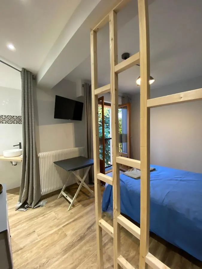 ***  Hotel La Villa Ginette 에그벨레트-르-락 프랑스